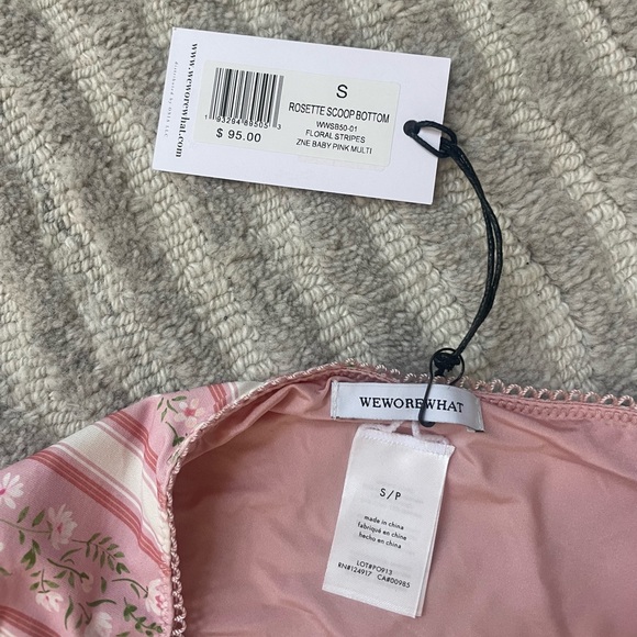 *NWT* WeWoreWhat Rosette swim bottoms - Picture 3 of 3